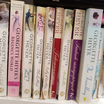 Продается коллекция произведений Georgette Heyer (12 книг)