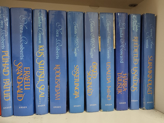 Müüa Ersen kirjastuse seeriaraamatud (Roberts, Brown jt.)