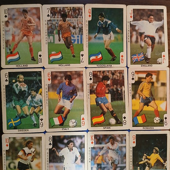 Футбольные карточки с ЧМ 1986-1990 + старые футбольные карто
