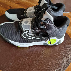 Nike KD Trey 5 X размер 42 (2 фото из 5)