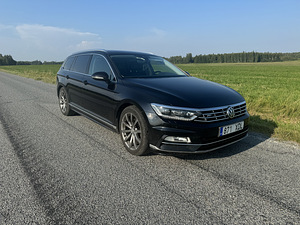 Volkswagen Passat 2.0 R4 140kW R-line 4Motion (2 фото из 15)