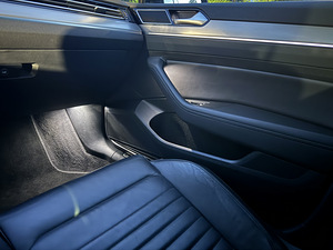 Volkswagen Passat 2.0 R4 140kW R-line 4Motion (14 фото из 15)