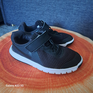 Кроссовки Nike р.27,5 (2 фото из 2)