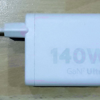 Адаптер питания Xstorm 140W GaN2 Ultra, 4x разъема