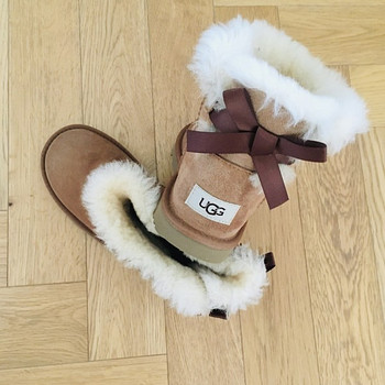 UGG