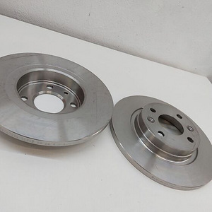 Тормозные диски Brembo (1 фото из 5)