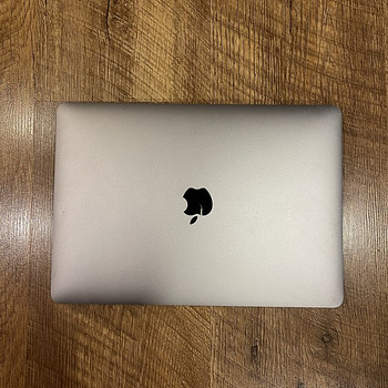 Müüa Macbook Air
