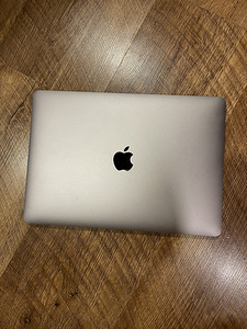 Müüa Macbook Air (4 foto / 4)