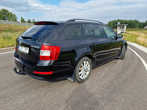 Skoda Octavia Combi 2014 (6 фото из 7)