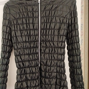 Кожаная куртка Guess