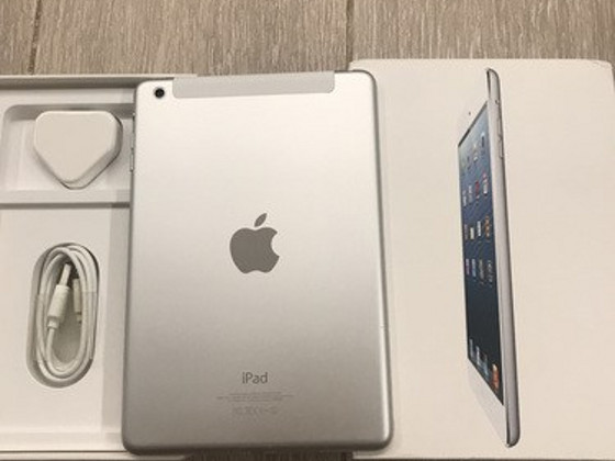 Apple iPad mini белый/серебристый Wi-Fi + Cellular