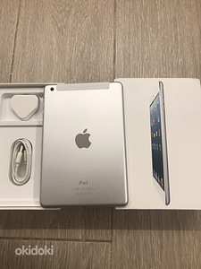 Apple iPad mini valge/hõbedane Wi-Fi + Cellular (1 foto / 4)