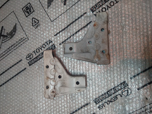 Toyota Land Cruiser 200 08611-60880 53271-60020 53272-60020 (2 foto / 2)