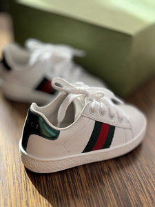 Gucci (дети) размер 20 (4 фото из 6)