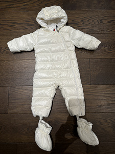 Moncler baby snowsuit (2 foto / 8)