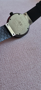 Часы Gucci (3 фото из 3)