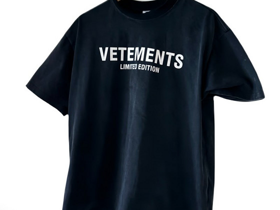 Футболка Vetements