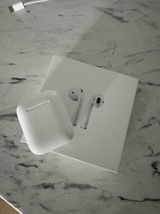 Air Pods (1 foto / 3)