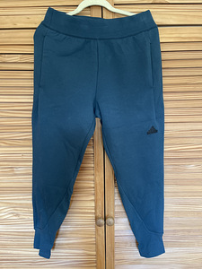 Спортивные штаны Adidas (1 фото из 4)