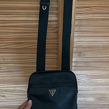 Сумка Guess