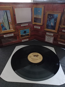 Emerson, Lake & Palmer "Pictures At An Exhibition" (2 фото из 4)