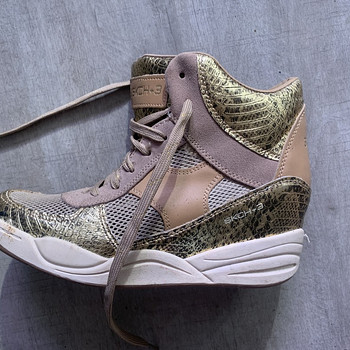 Uus Sketchers tossud 40.5
