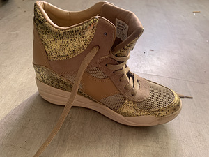 Uus Sketchers tossud 40.5 (4 foto / 7)