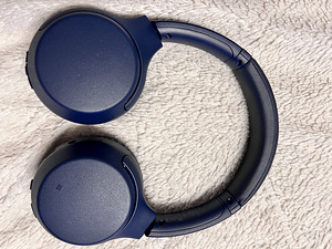 Sony WH-XB700 (8 фото из 8)