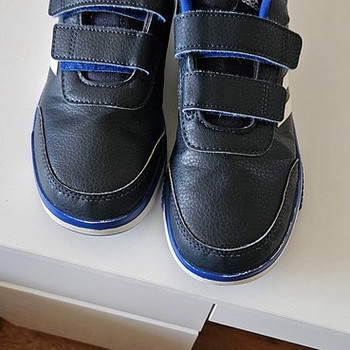 Adidase tossud