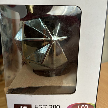 Продается светодиодная лампа 4W, E27
