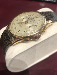 Coresa Cronograph 18K Gold 1950-1959 (2 фото из 9)