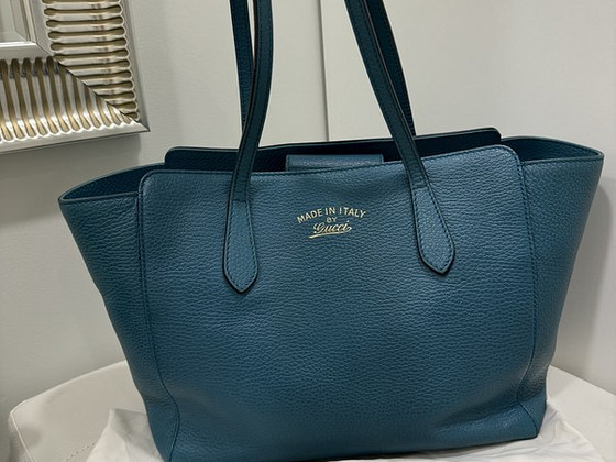 Оригинальная сумка Gucci из натуральной кожи в очень хорошем