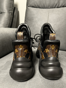 Louis Vuitton Arclight Sneakers. Nagu uued! (2 foto / 6)