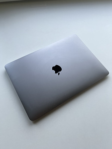 MacBook 2020 M1 8gb 256gmb (1 foto / 5)
