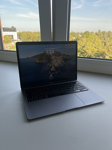 MacBook 2020 M1 8gb 256gmb (2 foto / 5)