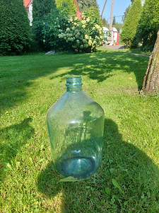 Veinipudelid (2 foto / 3)