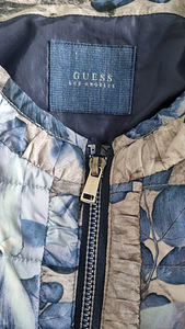 Guess легкая куртка (2 фото из 4)