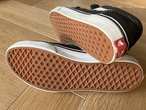 Кеды Vans, размер 39 (2 фото из 3)