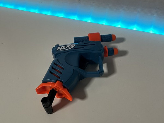 Пистолет Nerf