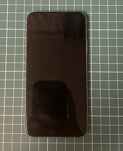iPhone x 64GB (2 фото из 2)