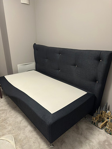 Bed (1 foto / 6)