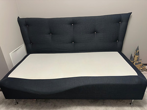 Bed (2 foto / 6)