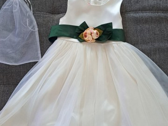 Продается красивое девичье вечернее платье