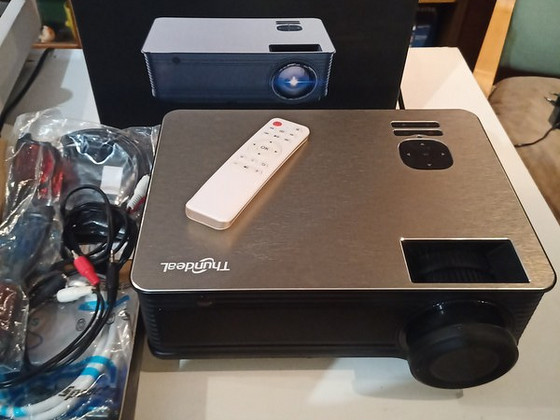 Trundeal LED Projector