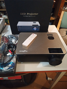 Trundeal LED проектор (1 фото из 5)