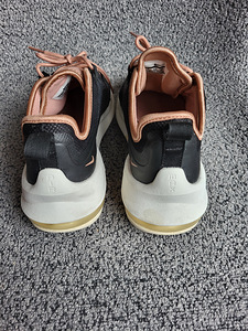 NIKE AIR (2 фото из 5)