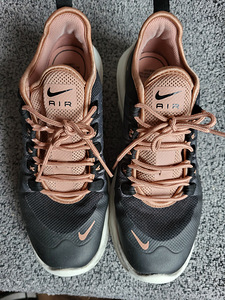 NIKE AIR (3 фото из 5)