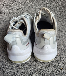 NIKE AIR (3 фото из 5)