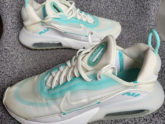 NIKE AIR 2090