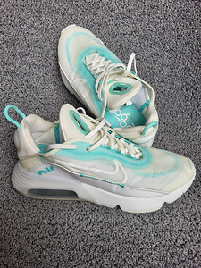 NIKE AIR 2090 (2 foto / 6)